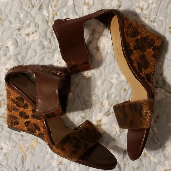 Jamie Nicole - Picture 1 of 6